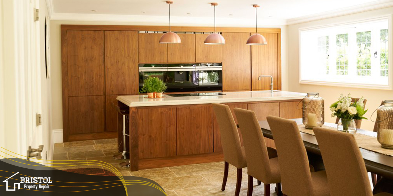 What are the benefits of hiring a professional kitchen designer?